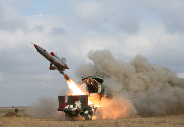 剛剛！俄軍拿出壓箱底無人機(jī)對(duì)烏克蘭“以牙還牙”(圖3)