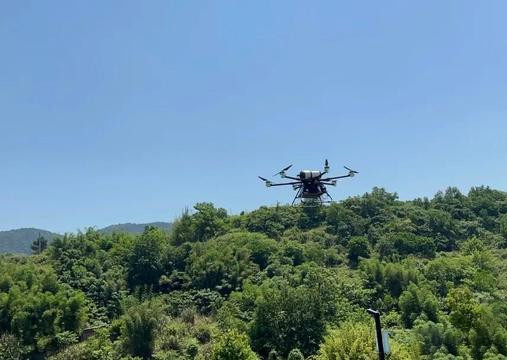 哈工大重慶研究院成功研發(fā)氫動(dòng)力六旋翼無(wú)人機(jī)(圖1) 哈工大重慶研究院成功研發(fā)氫動(dòng)力六旋翼無(wú)人機(jī)(圖1)